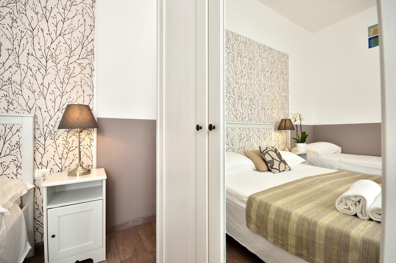 Romantica Rooms Guest House Extérieur photo