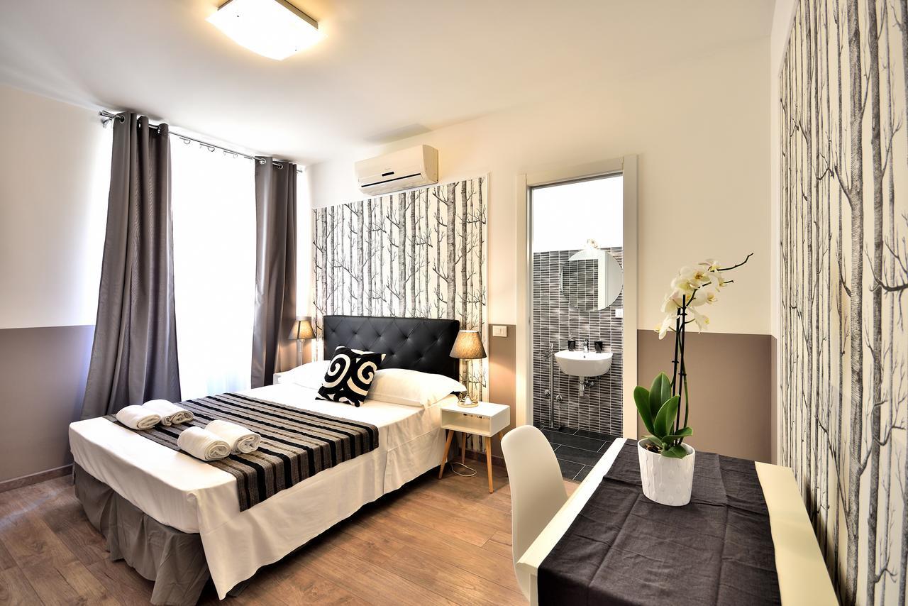 Romantica Rooms Guest House Extérieur photo